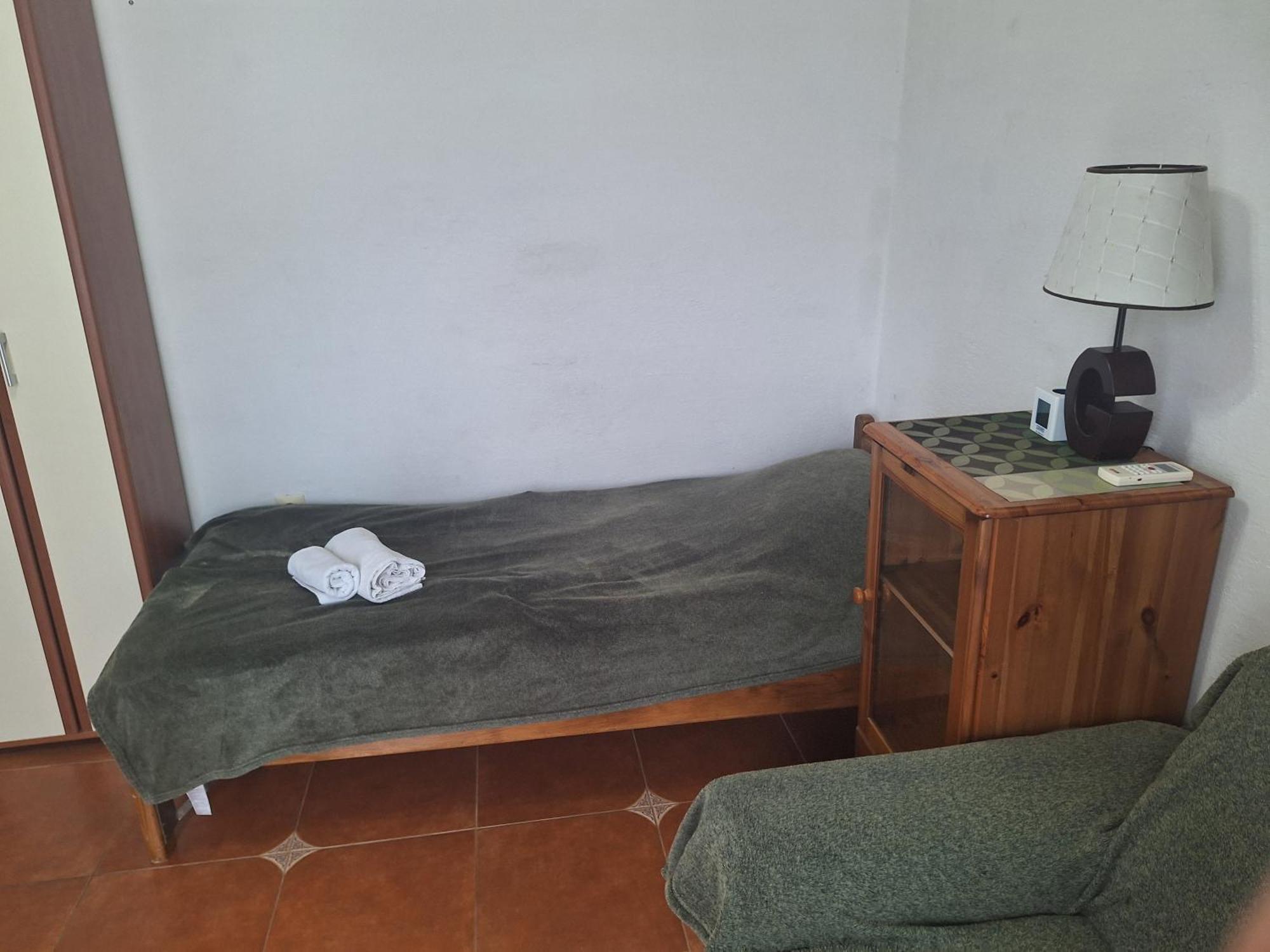 на вилле с бассейном и паркингом Budva