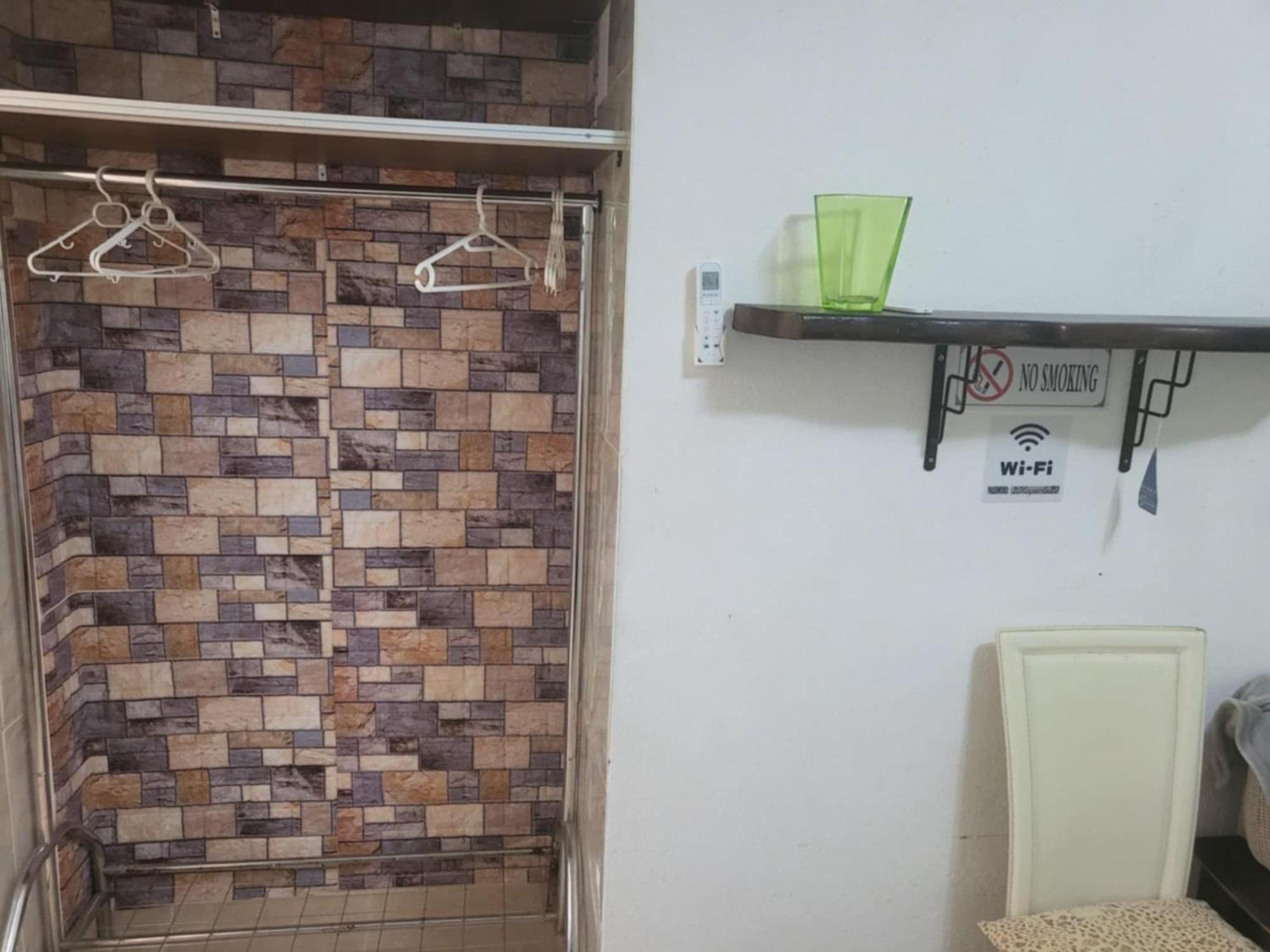 на вилле с бассейном и паркингом Apartment