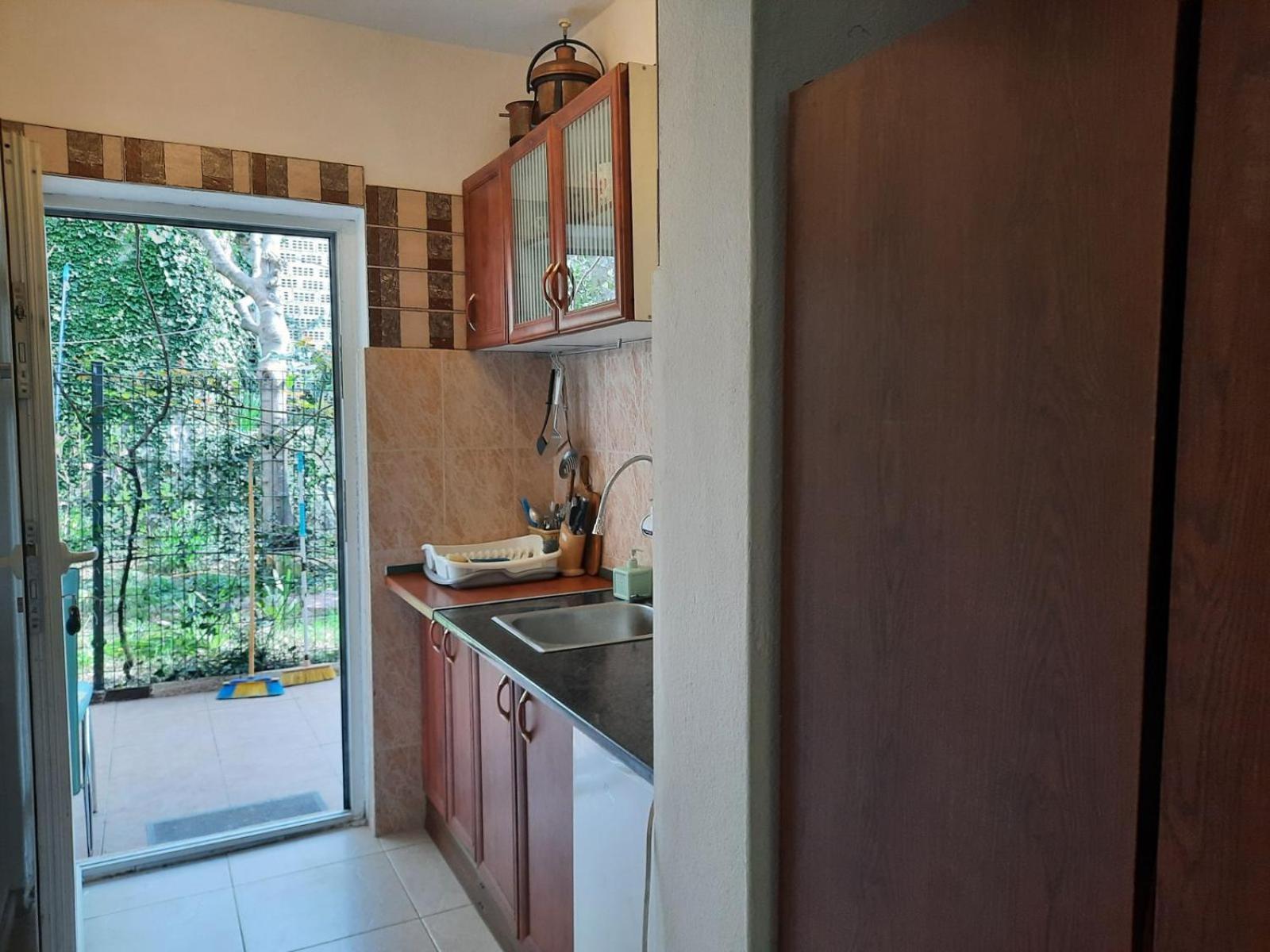 на вилле с бассейном и паркингом Apartment *